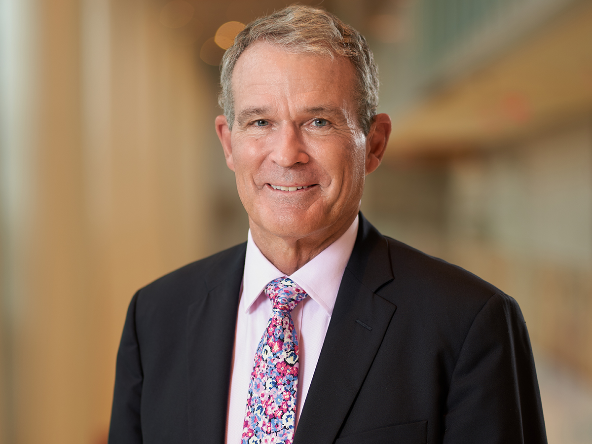 Surgical oncologist Dr. William Farrar to retire as CEO of The James